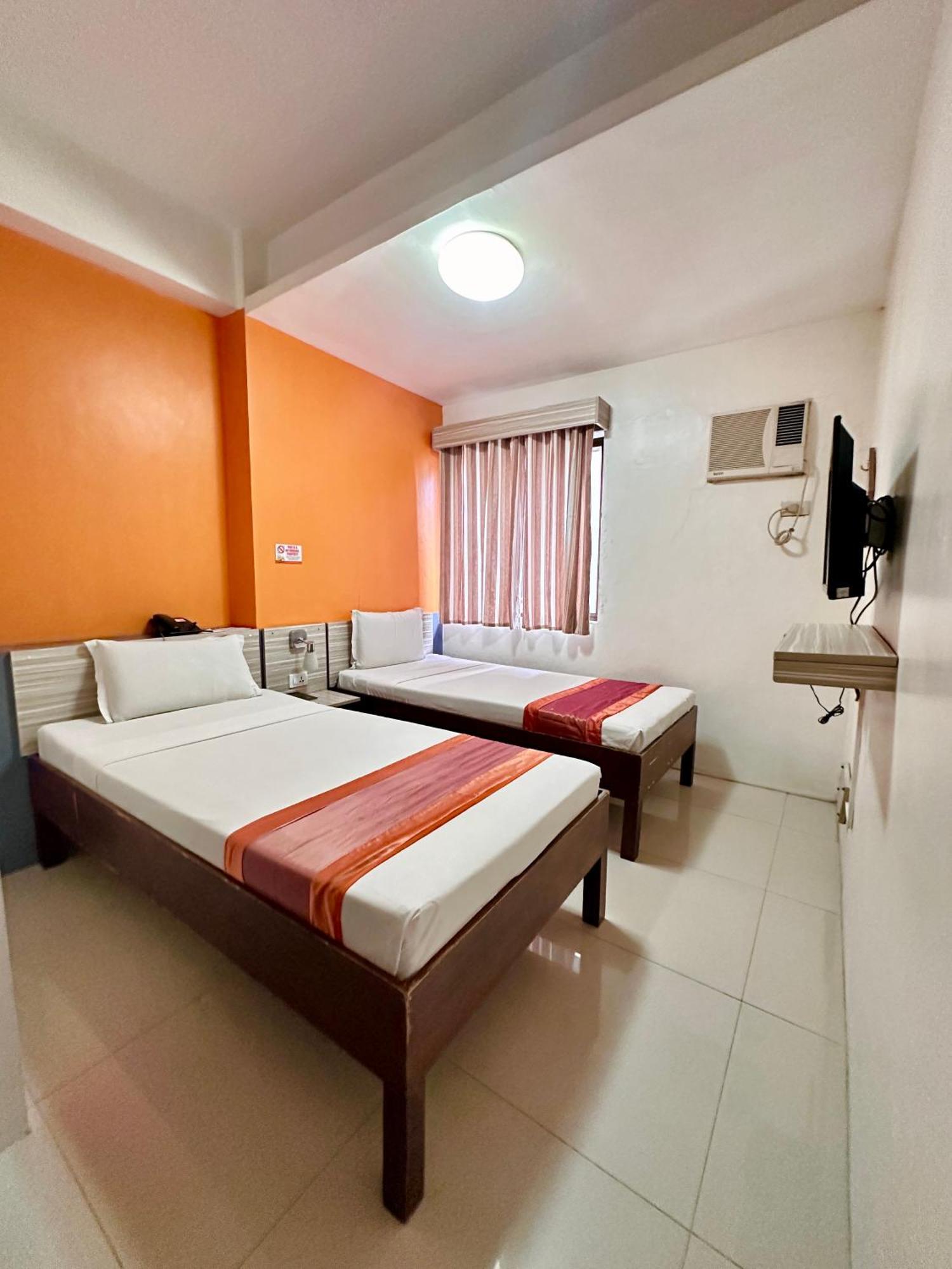 Travelbee Business Inn Cebu Екстериор снимка