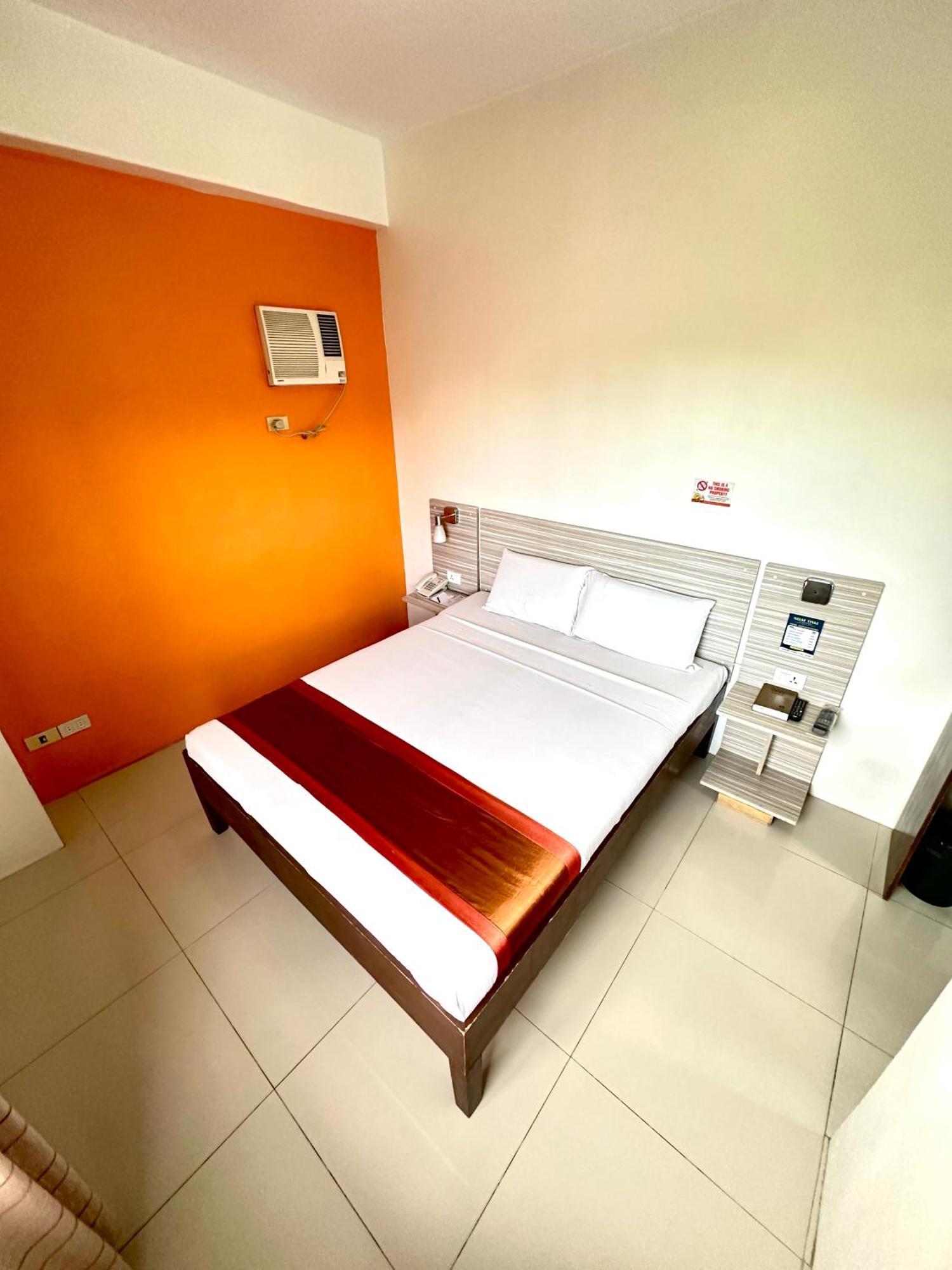 Travelbee Business Inn Cebu Екстериор снимка