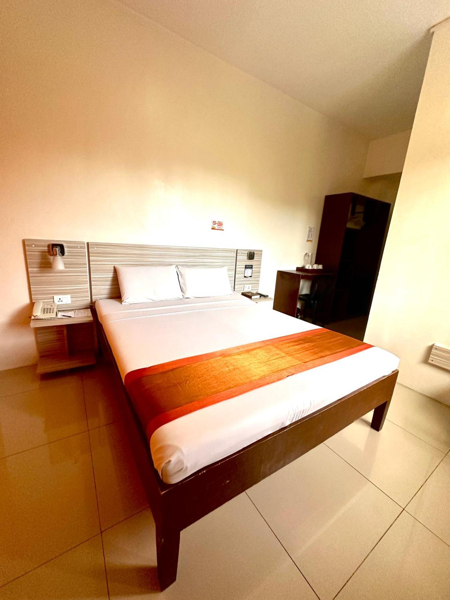 Travelbee Business Inn Cebu Екстериор снимка